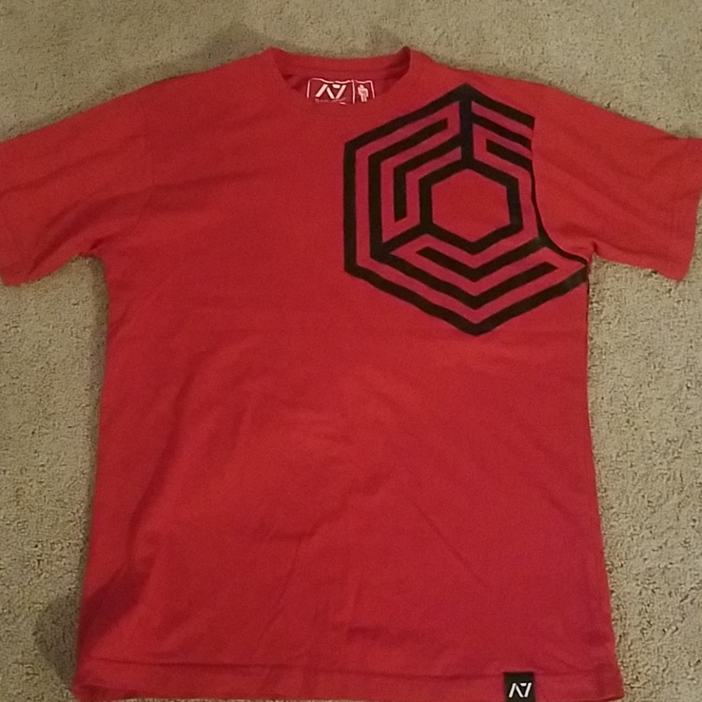 Bar grip tee